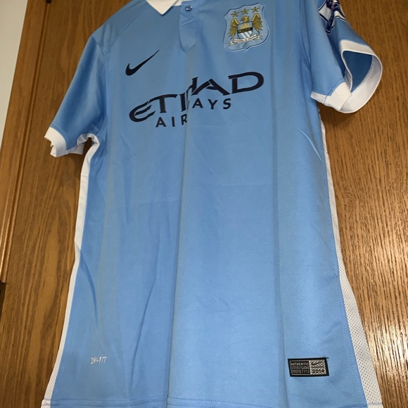 Manchester City 15/16 Jerseys - Picture 6 of 10